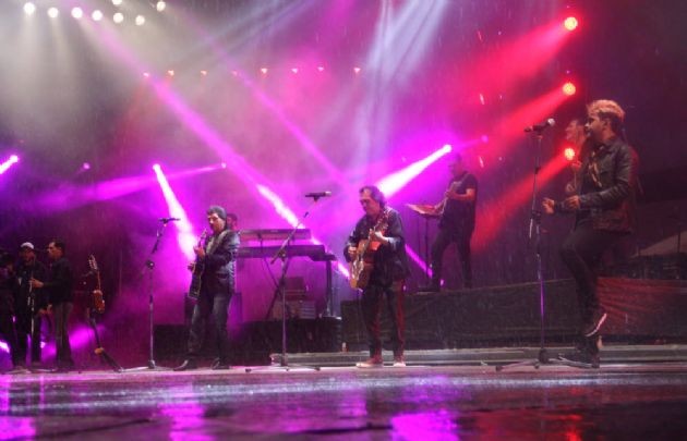De la sensibilidad de Raúl Barboza al cierre de Los Nocheros bajo la lluvia en la séptima luna 