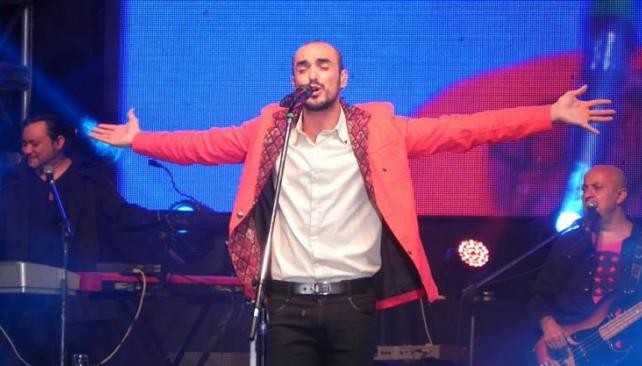 Abel Pintos colmó la séptima noche del anfiteatro José Hernández de Jesús María