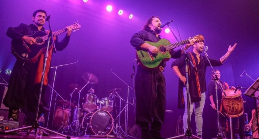 YUYO GONZALO “Velada mágica en el Teatro Seminari de Escobar junto a ALE VILLALBA”