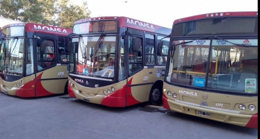 Se incendiaron tres colectivos de la línea 60 en la terminal Maschwitz y no hubo heridos