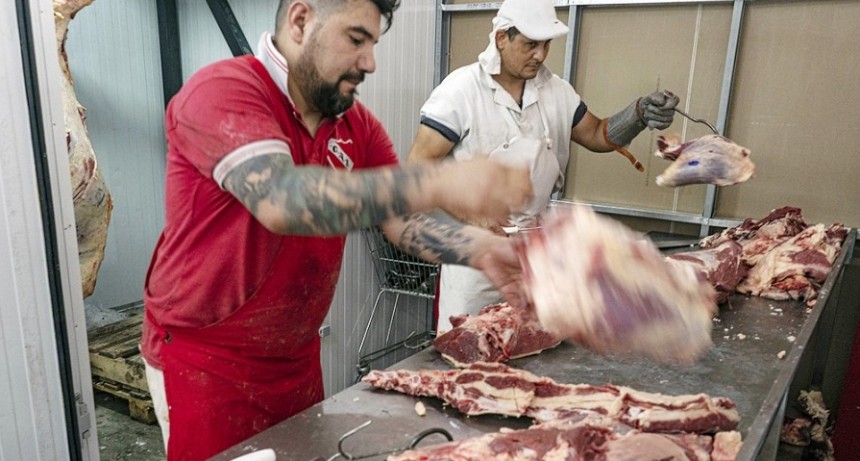 La Secretaría de Comercio Interior avanza para definir los cortes cuidados, una canasta escolar y los fideicomisos