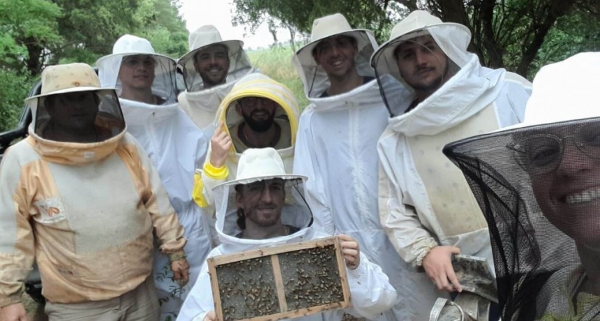 Jóvenes de la apicultura argentina, rumbo a Italia