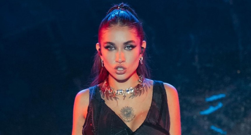 María Becerra cantó ante 50 mil personas en los festejos de Año Nuevo en el Times Square