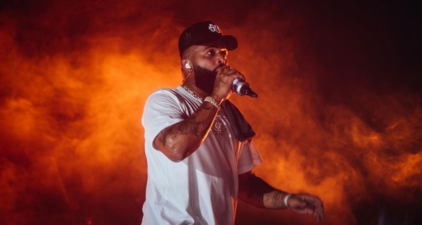 El nuevo disco de Eladio Carrión contará con las participaciones de Duki y Milo J