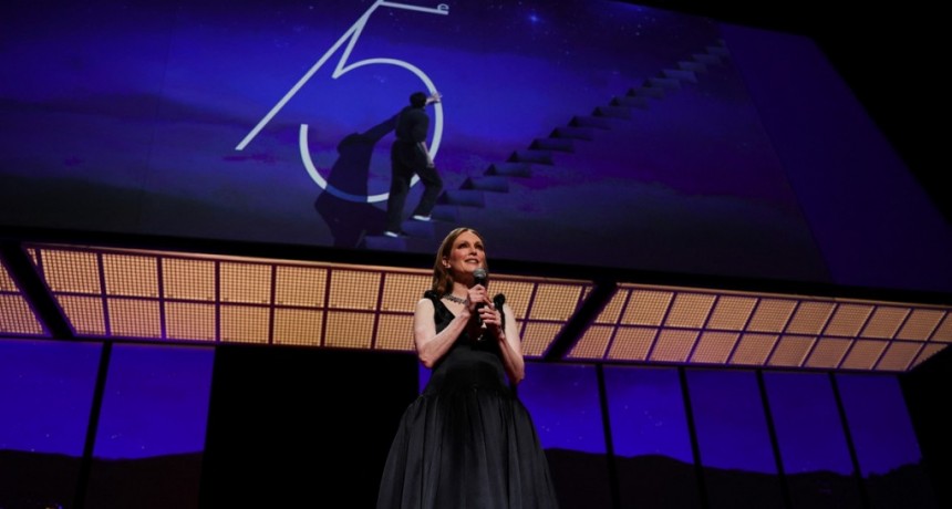 Julianne Moore protagonizará el primer largometraje de Almodóvar hablado en inglés