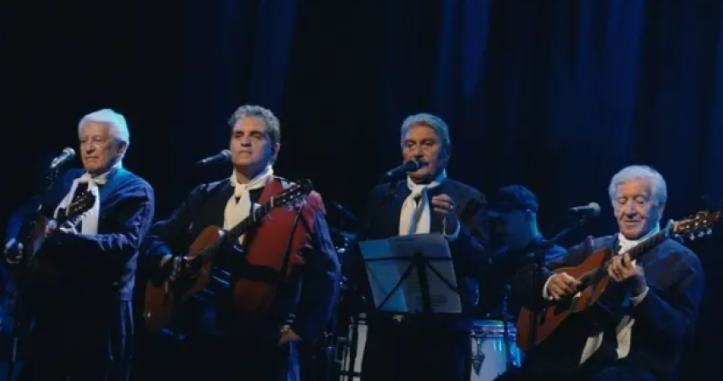 Cuarteto y folklore juntos: la postura de Los 4 de Córdoba sacude el festival