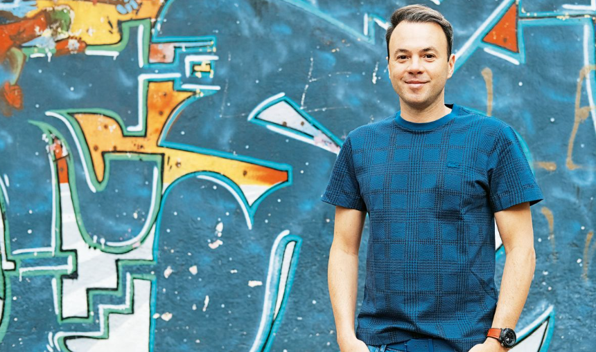 Juan Butvilofsky vuelve al ruedo: deja “Re Despiertos” y aterriza en “Tempraneros”