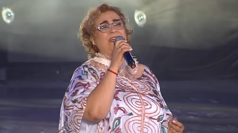 Cosquín 2026, sexta luna: Yamila Cafrune deslumbra y Los Tekis convierten la plaza en un carnaval sin fin