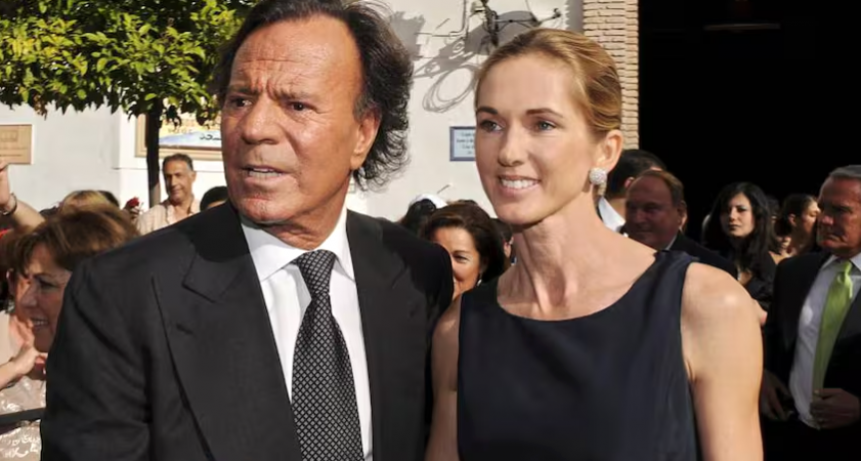 Alarma en el entorno de Julio Iglesias: su esposa viaj&oacute; de urgencia a Punta Cana tras un aviso cr&iacute;tico