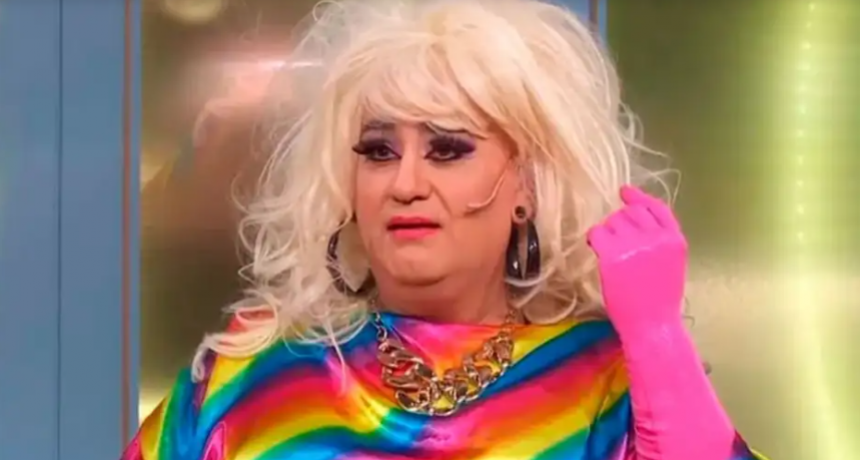 Violento ataque homofóbico contra La Barby a la salida de Radio Pop: tuvo que intervenir la policía