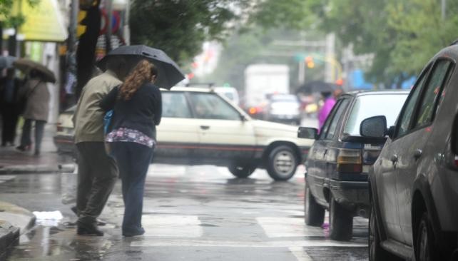 Viernes con alerta por tormentas fuertes y una máxima de 28°en Capital y GBA
