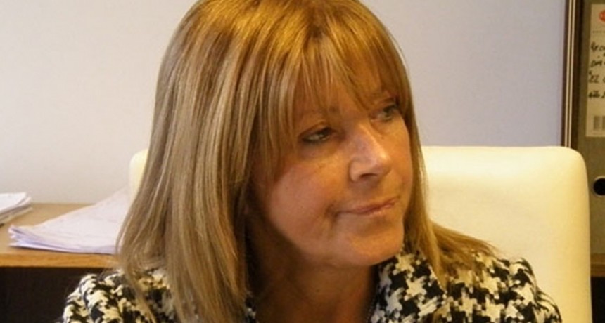 Juzgarán a la policía que humilló a dos mujeres que violaron el aislamiento