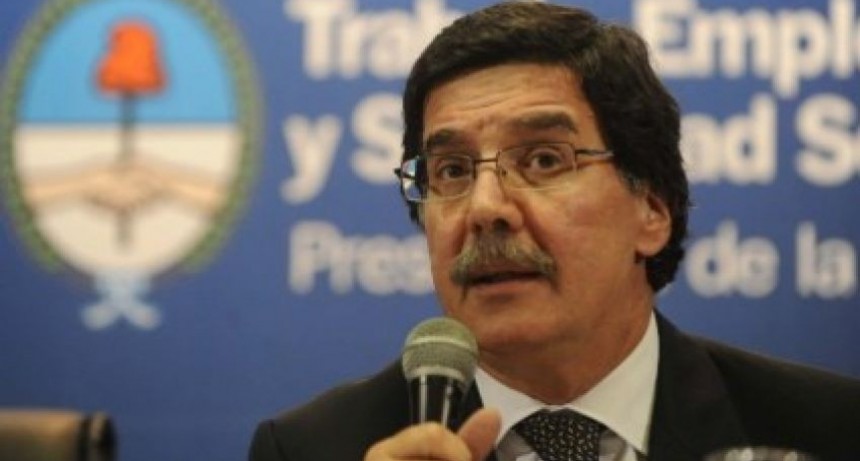 Sileoni descartó el uso del pase sanitario en las escuelas