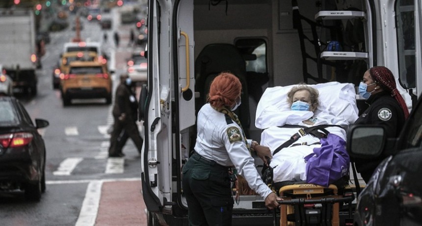 Estados Unidos superó los 900.000 muertos por coronavirus