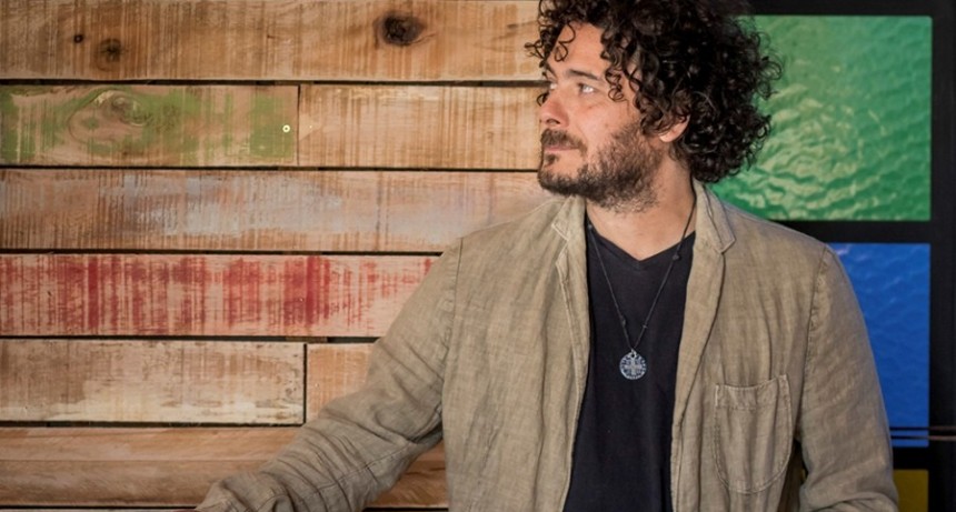 Raly Barrionuevo cerrará febrero con su tradicional show: “Peña en el Patio” del Konex