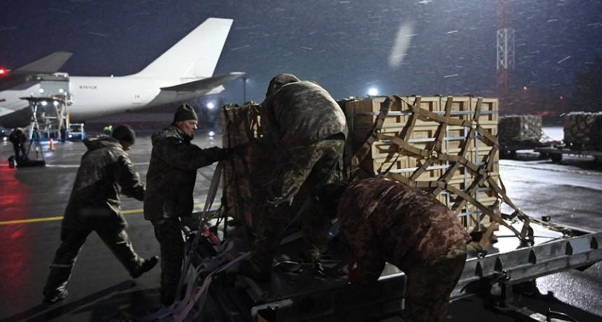 Se multiplican las gestiones para evitar una guerra mientras crece la tensión en Donbass