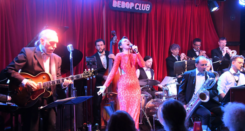 Elizabeth Karayekov, la bióloga que se animó al jazz