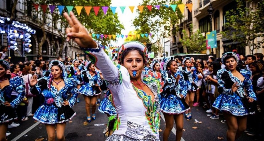 Con corsos y desfiles, arranca el carnaval en la ciudad de Buenos Aires