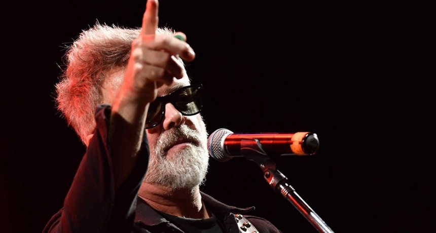 Los Pericos armaron su propia fiesta en el arranque del Cosqu&iacute;n Rock