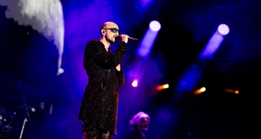 Abel Pintos renovó sus lazos con la Fiesta de la Confluencia ante 250 mil personas