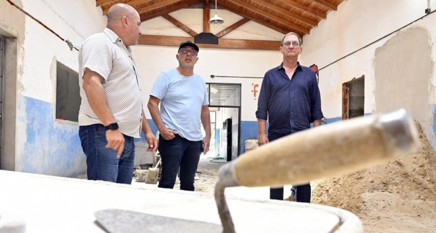 En Rincón de Milberg, Julio Zamora monitoreó el avance de la remodelación integral de la Escuela Secundaria N° 39