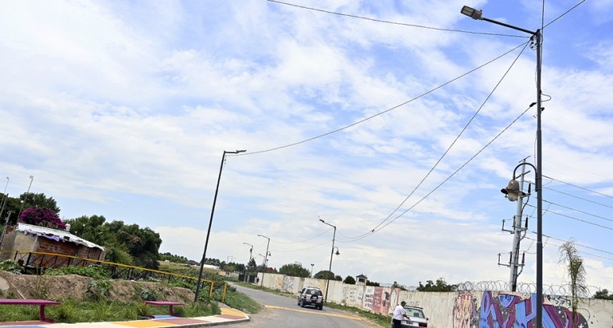 El Municipio de Tigre instaló luminarias LED y realizó tareas de limpieza en el barrio Las Tunas