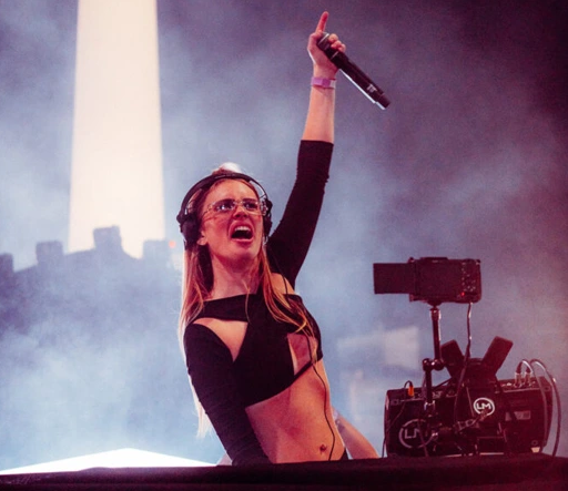 Cele Arrabal hizo historia con un show masivo en el Obelisco y convirtió la ciudad en una pista gigante