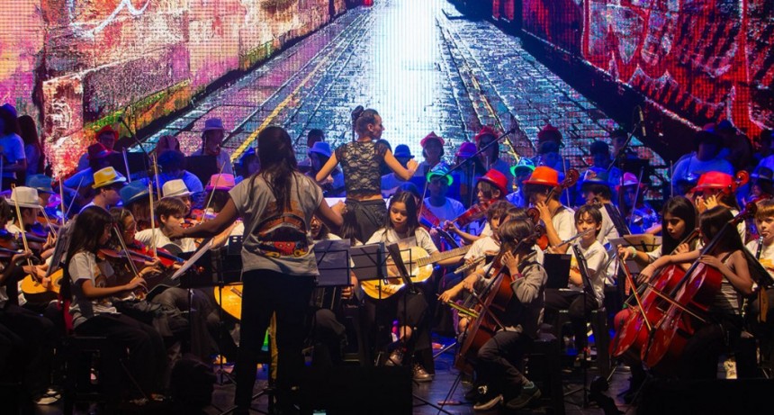 Carnaval toda la orquesta: homenaje a Los Fabulosos Cadillacs, por la Orquesta Escuela Juvenil de San Telmo