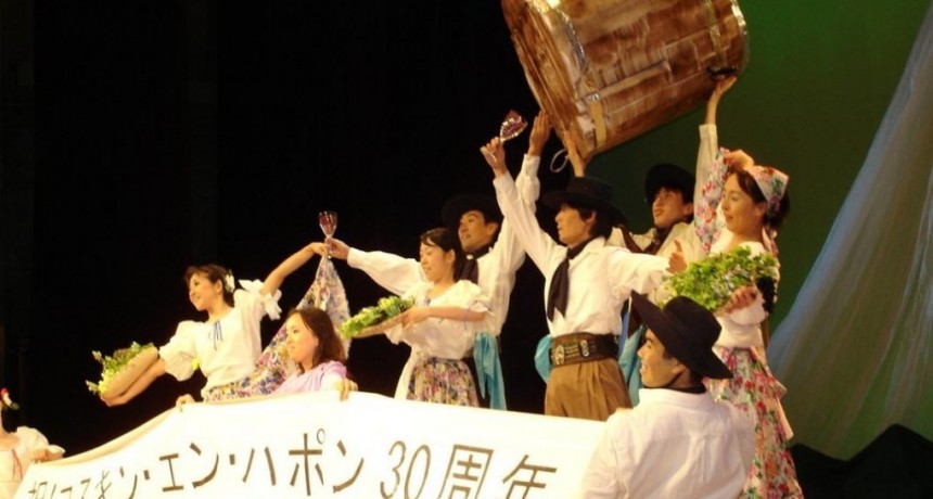 El pueblito japonés que intenta salvarse con un festival de folklore argentino