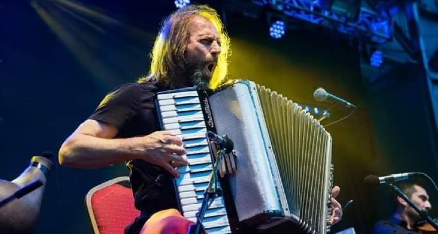  El compositor y acordeonista misionero El “Chango” Spasiuk brindará un show en vivo por streaming 