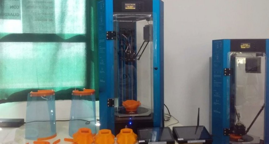 En plena cuarentena, una Escuela Agraria de Lincoln fabrica mascarillas para el personal sanitario