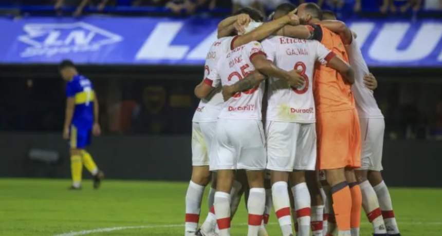 Huracán sorprendió a Boca en La Bombonera