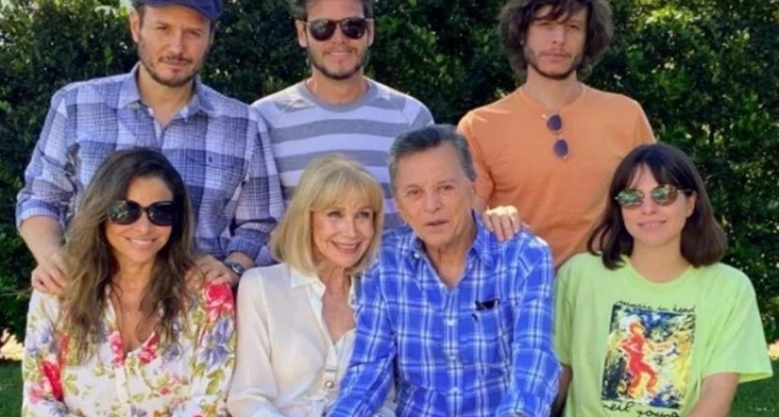 Palito Ortega cumpli&oacute; 83 y lo celebr&oacute; con un asado en su casa