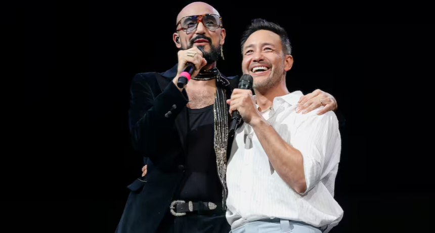 Luciano y Abel presentaron “Es ahora” en Uruguay