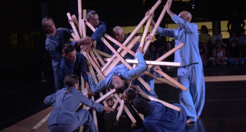 Algo inútil, de Gustavo Lesgart, por la Compañía Nacional de Danza Contemporánea