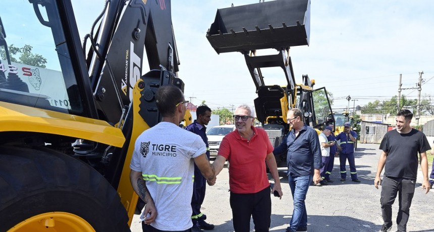 A través de una inversión municipal, el Gobierno local incorporó nueva maquinaria para mejorar los servicios públicos