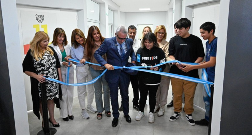 Infraestructura escolar: Julio Zamora inauguró la puesta en valor de la Escuela Secundaria N° 32 de Benavídez