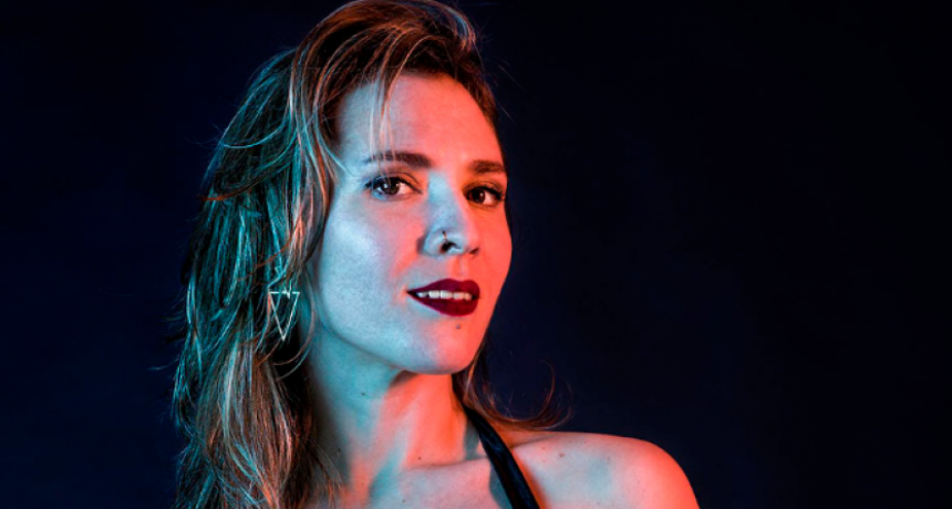 Natalia Fures, tecno y voces del tango