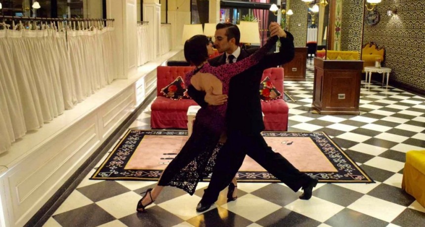 Del tango a Boca, las experiencias que ofrecen los hoteles temáticos