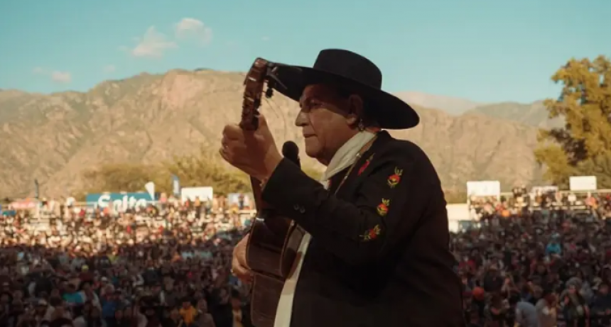 Seis horas para la historia: el Chaque&ntilde;o Palavecino hizo r&eacute;cord y abri&oacute; la Serenata a todo el pueblo