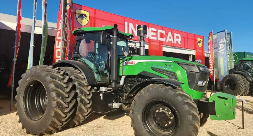 El bolsillo agr&iacute;cola, agujereado: se necesita el doble de granos para un tractor nuevo