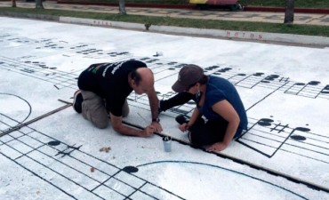 Pintaron una partitura de “La Cumparsita” en una calle uruguaya
