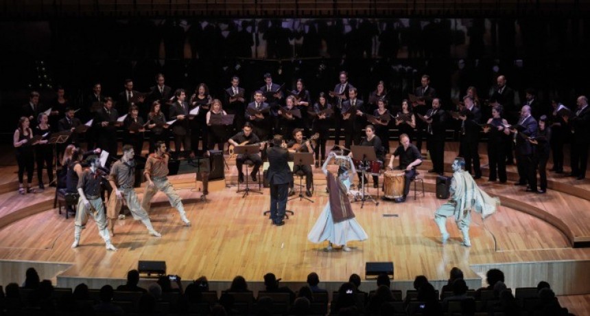Dos elencos nacionales presentan Mujeres Argentinas y Misa Criolla de Félix Luna y Ariel Ramírez al aire libre