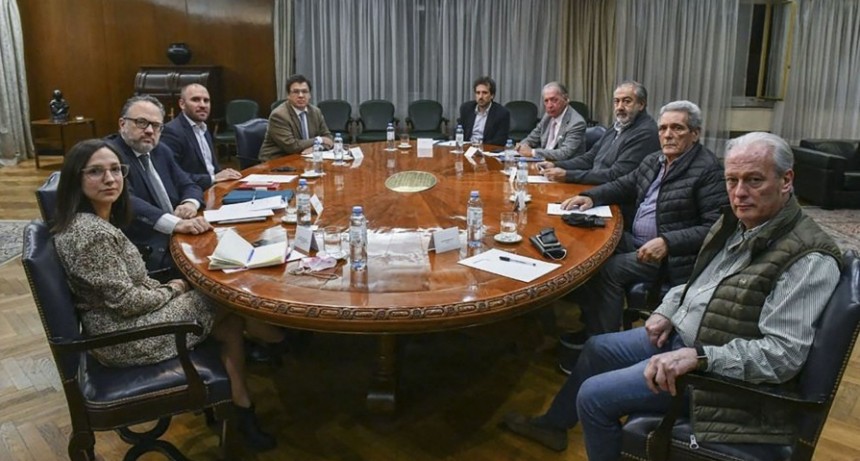 El Gobierno, UIA y CGT conforman una mesa para coordinar acciones contra la inflación