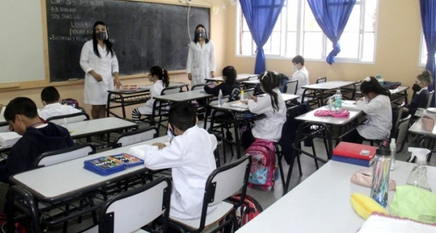  El proyecto de extensión de una hora diaria de clases recibe apoyos de las provincias 