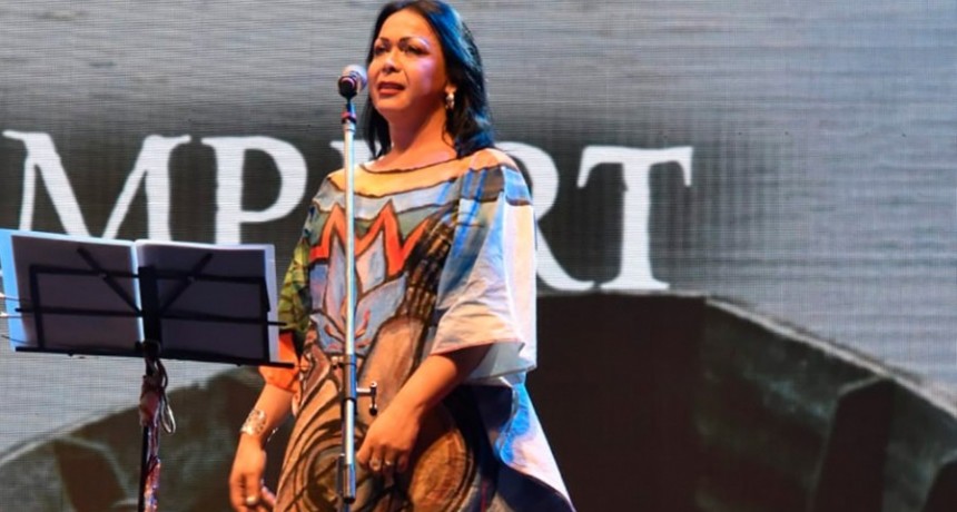 Demir Hannah, la cantante trans de chamamé que hace historia y rompe con los estereotipos