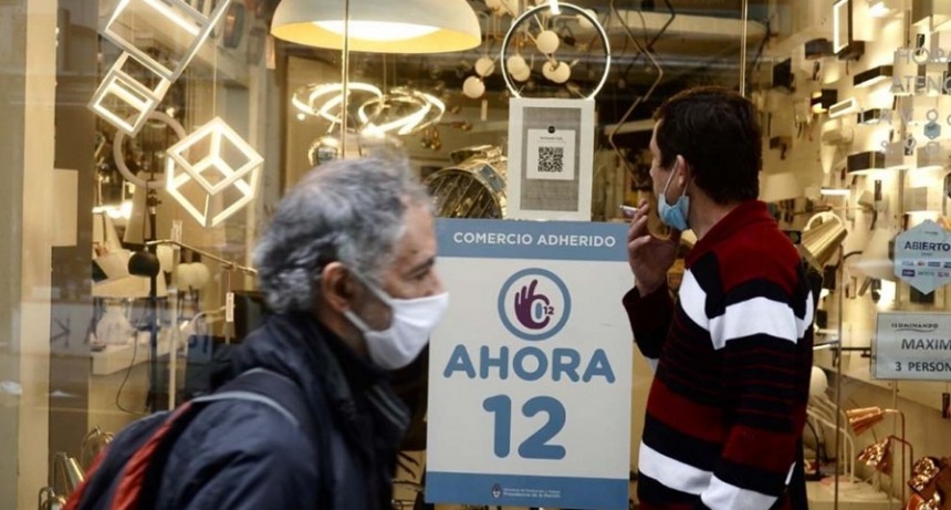 Cuáles son las nuevas tasas máximas que pueden aplicar los bancos y los comercios