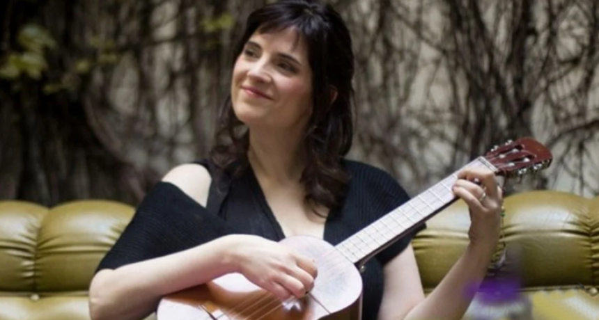 Georgina Hassan y sus delicados susurros nocturnos