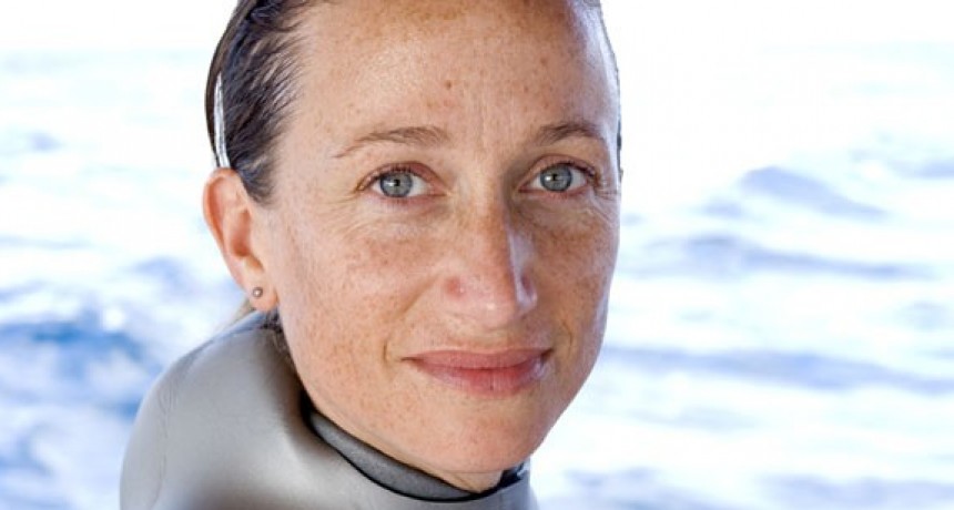 Céline Cousteau, explorar el mundo como su abuelo