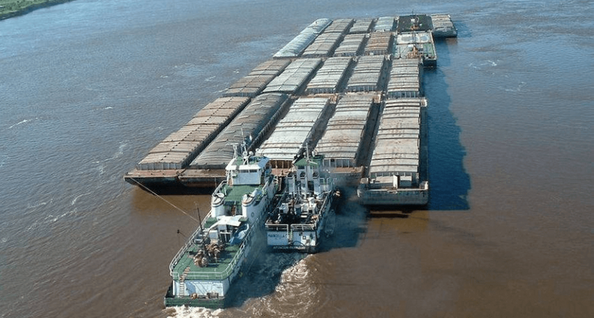 Luz de alerta para el complejo sojero: en la hidrovía de Paraguay hay varadas 500 embarcaciones